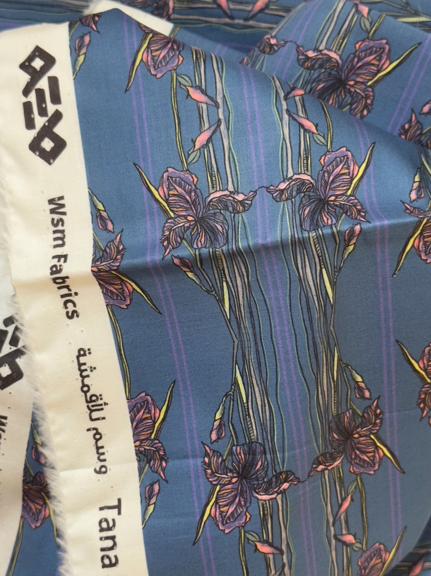 وردة السوسن | Iris Flower Blue Tana Lawn